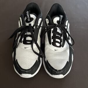 Nike Women's Size 9 Air Max Bolt White/Black Running Shoes CU4152-101